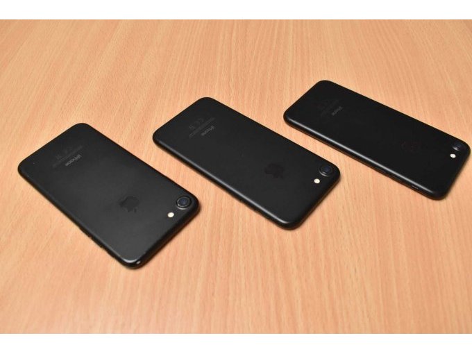 1 Apple iPhone 7 schwarz 32 GB – foto 3 – kavel bij Zoll-Auktion, Lage