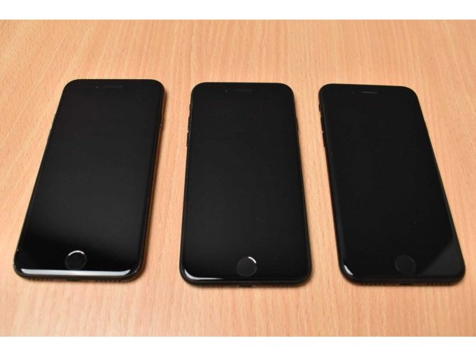 1 Apple iPhone 7 schwarz 32 GB – foto 4 – kavel bij Zoll-Auktion, Lage