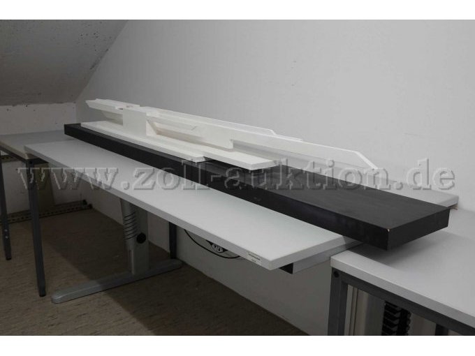 Architektur-Skulptur "Pojekt 991" 
Diagonale