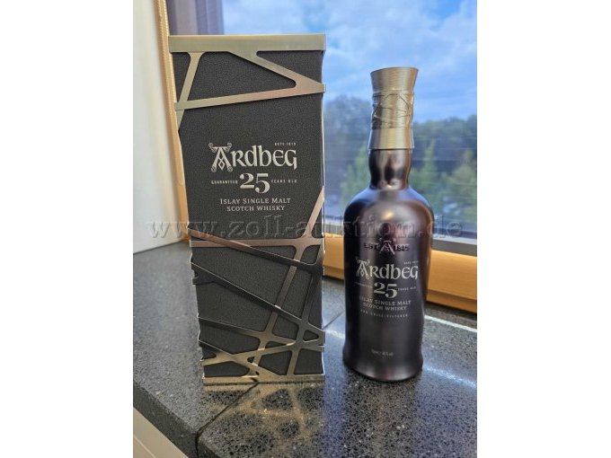 Flasche mit Schmuckverpackung