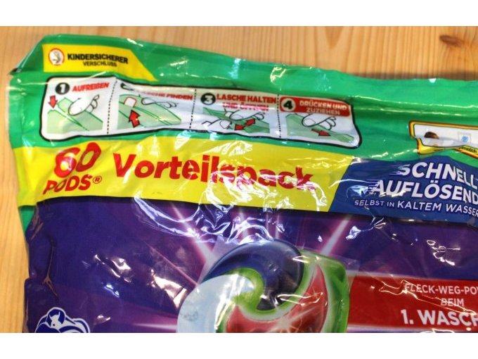 Ariel Color + - Detailansicht Packung