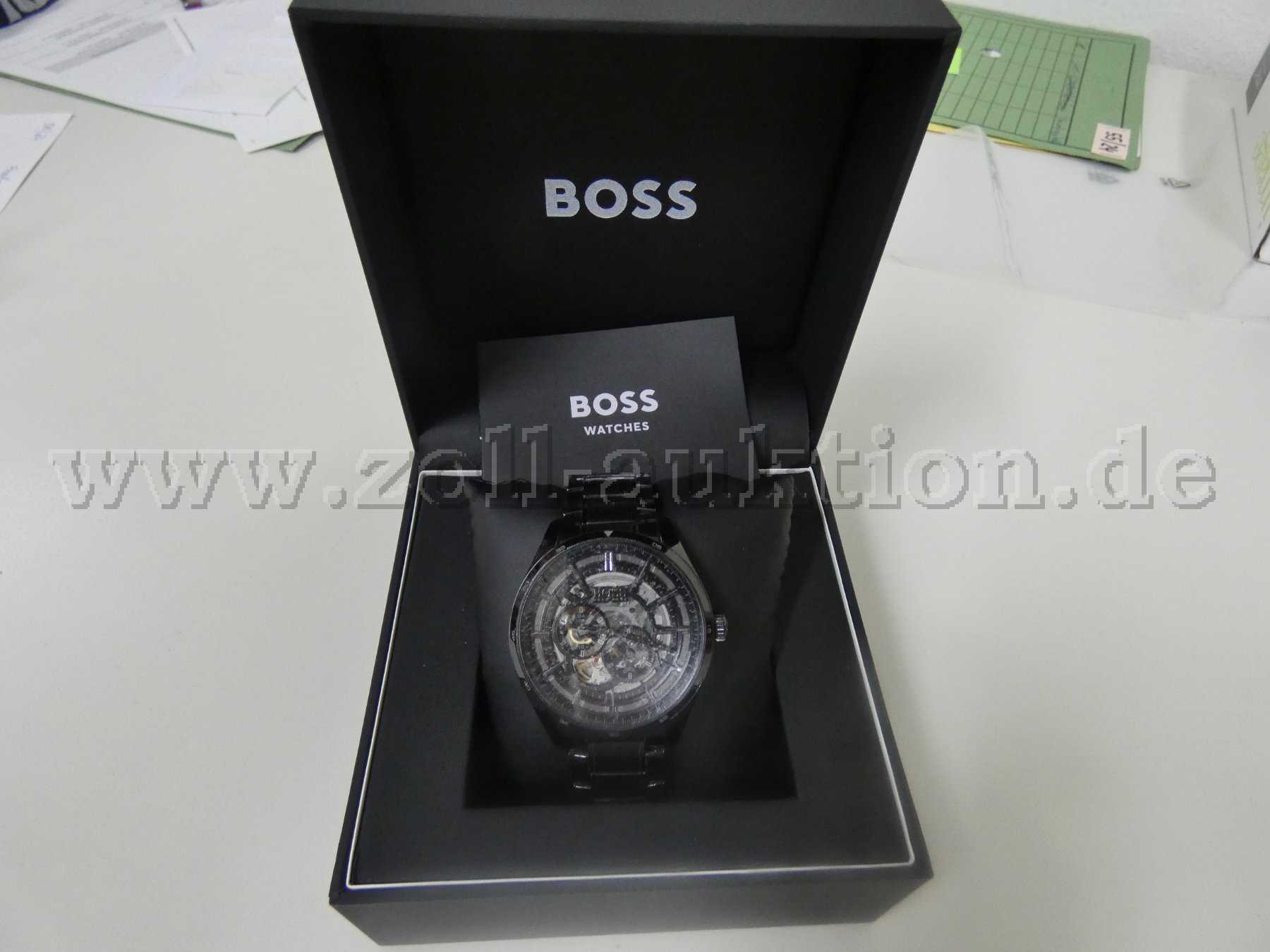 Uhr in Box