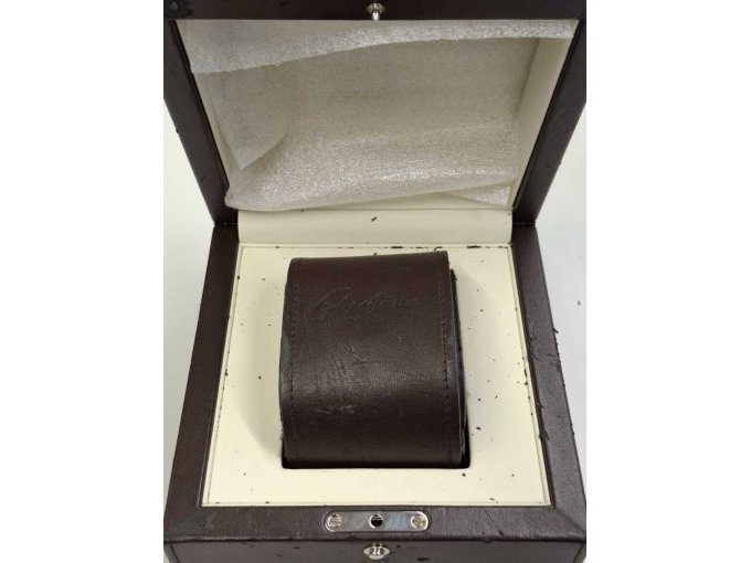 Uhrenbox und Umverpackung