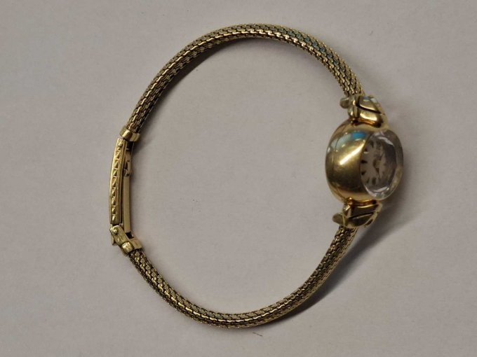 Uhr mit Verschluss geschlossen