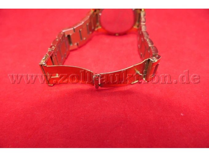 Detailaufnahme geöffneter Verschluss