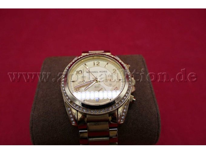 Detailaufnahme Gehäuse mit Zirkonia