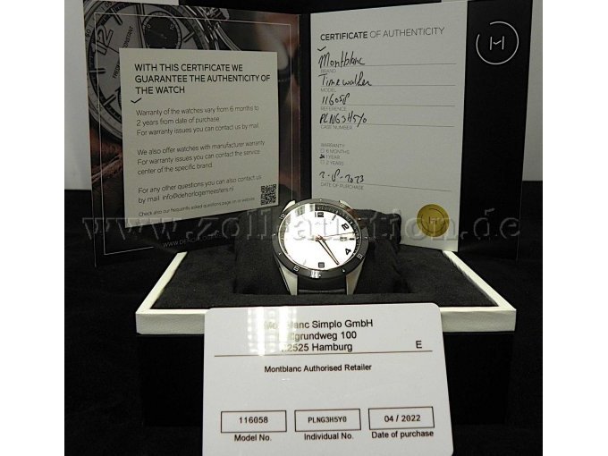Armbanduhr Montblanc Time Walker und Zubehör nah