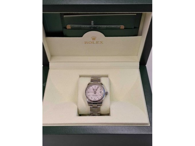 Uhr in Uhrenbox Uhr in Uhrenbox