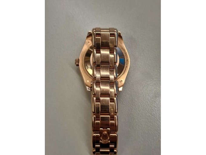 Uhr liegend Rückseite