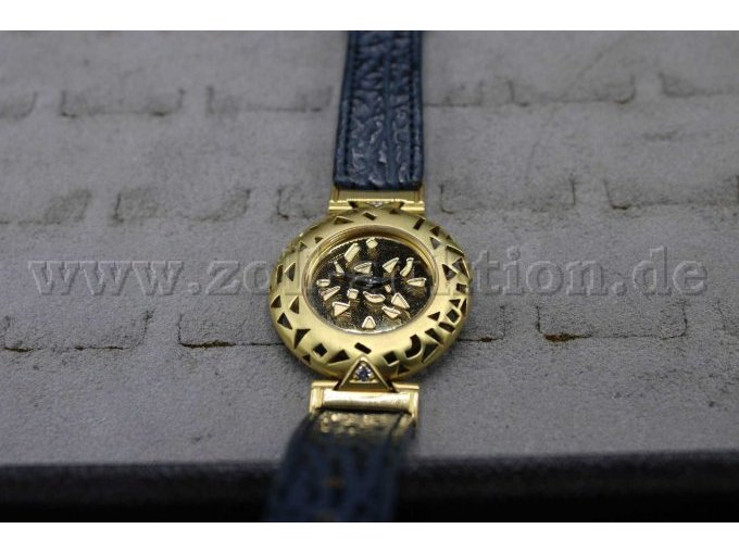 Uhr Nahaufnahme, Front