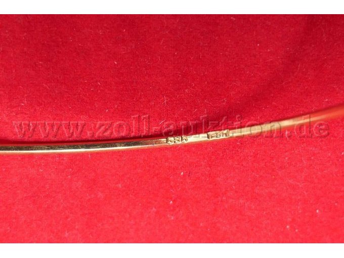 Detailaufnahme der 585er Punzierung