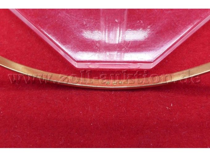 Detailaufnahme 585er Punzierung