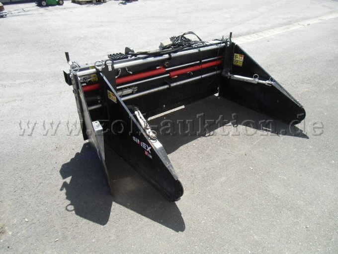 Asphaltverteiler Simex ST 200 vorn rechts