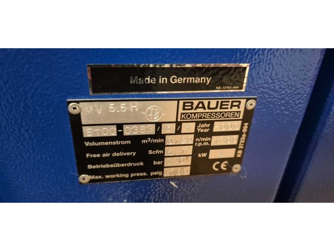Typschild des Kompressors
