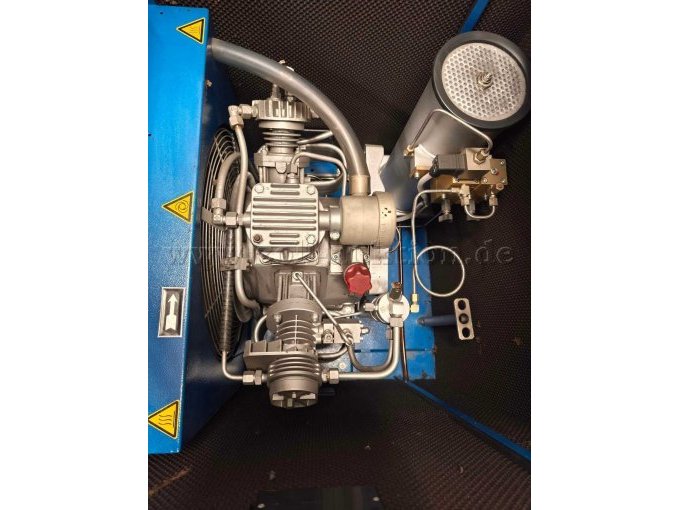 Motor Kompressor