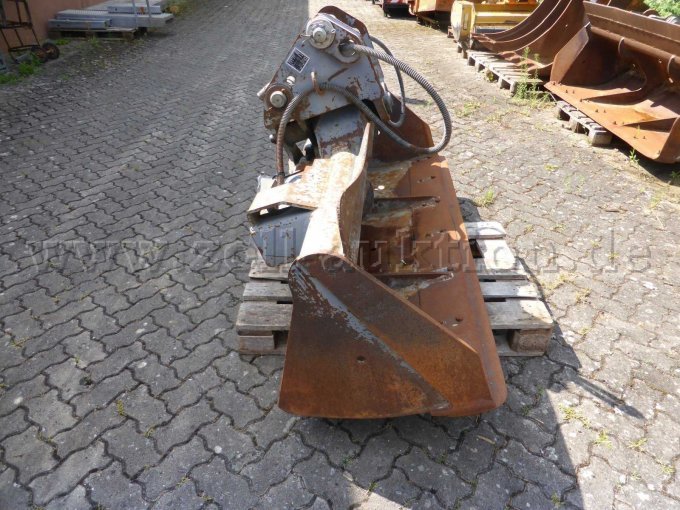 Grabenräumlöffel rechte Seite