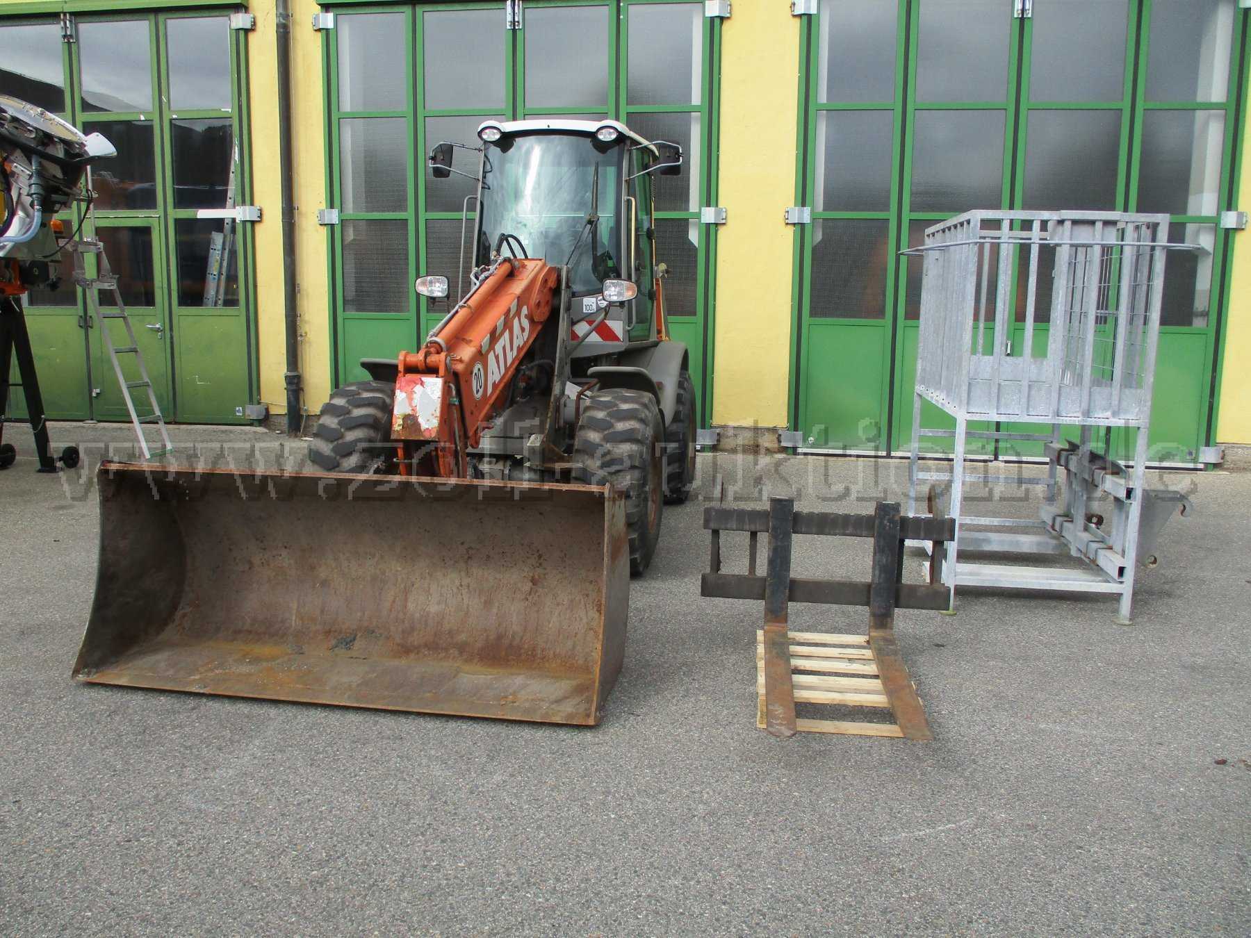 Atlas Teleskoplader AR 75 T mit Arbeitskorb und Palettengabel, stark gebraucht:Gesamtansicht von vorne