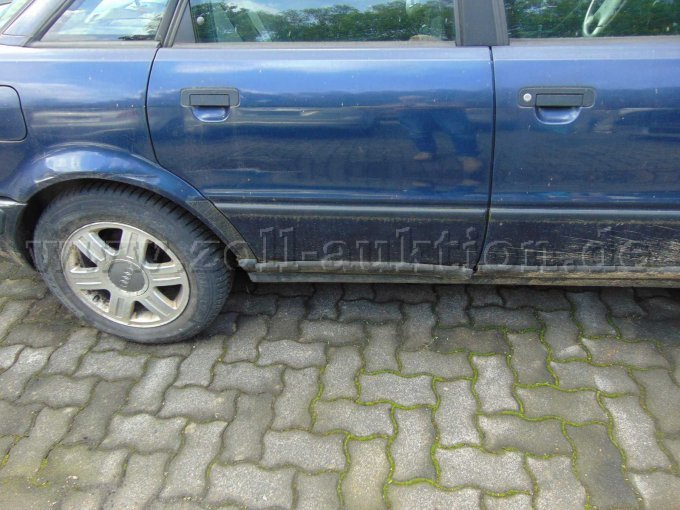 Ansicht leichter Unfallschaden hinten rechts