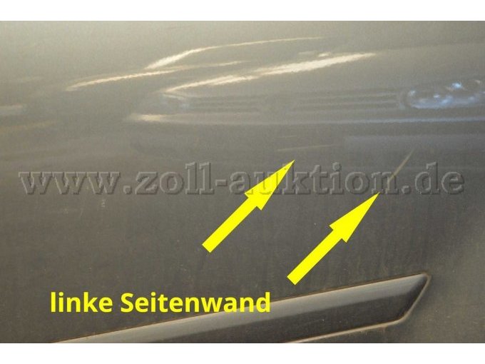 Beschädigung linke Seitenwand