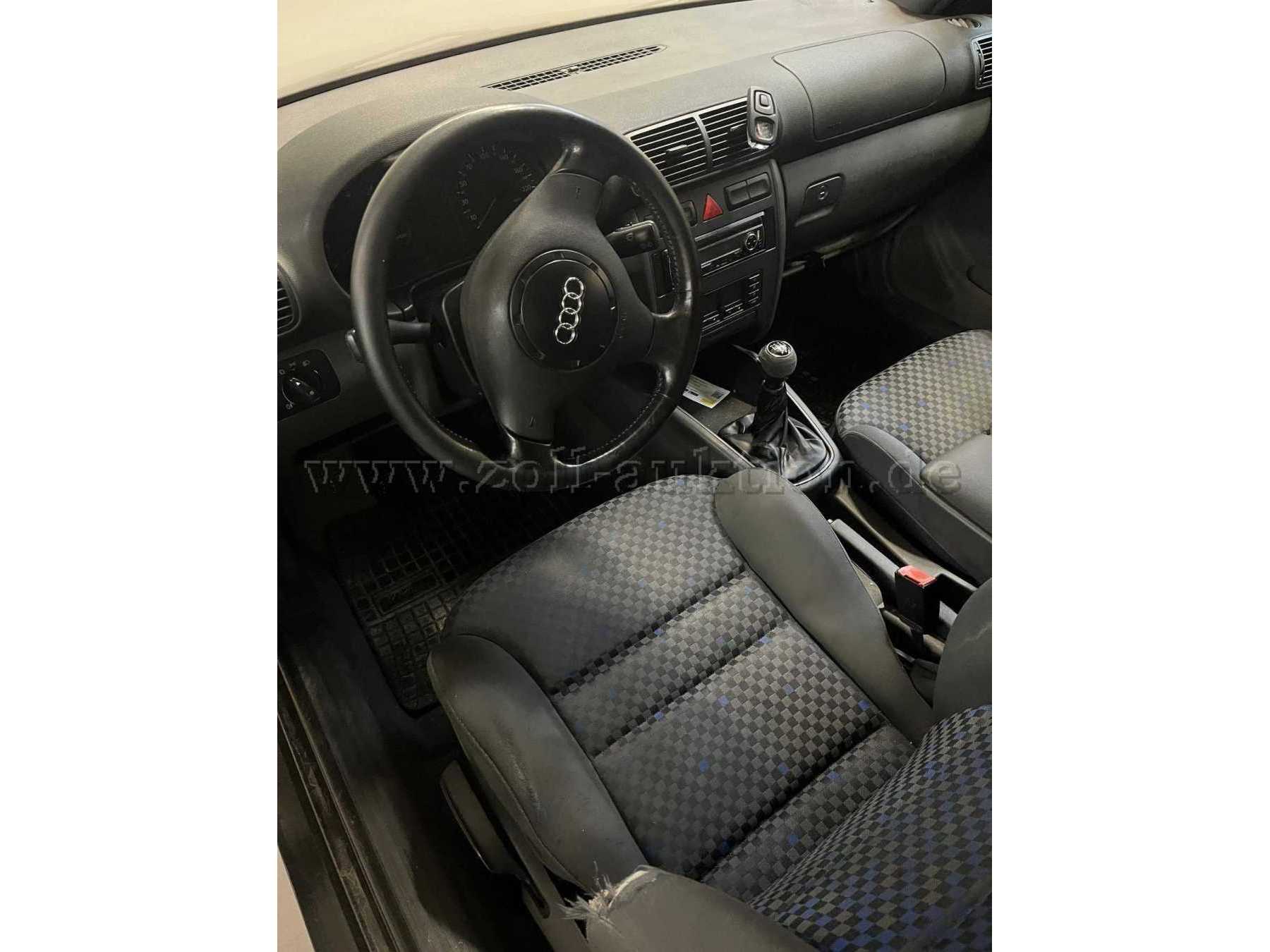 Fahrerseite Innenansicht