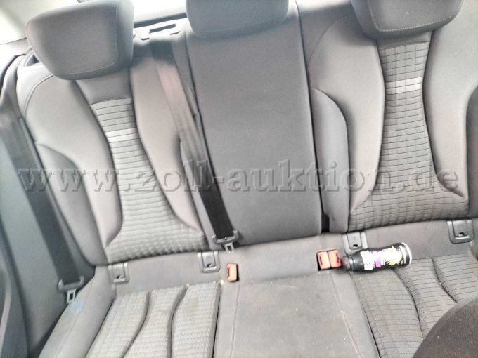 1 Audi, A3 Sportback, zwart – foto 9 – kavel bij Zoll-Auktion, Hamburg