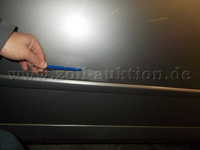 Verformung der rechten Vordertür