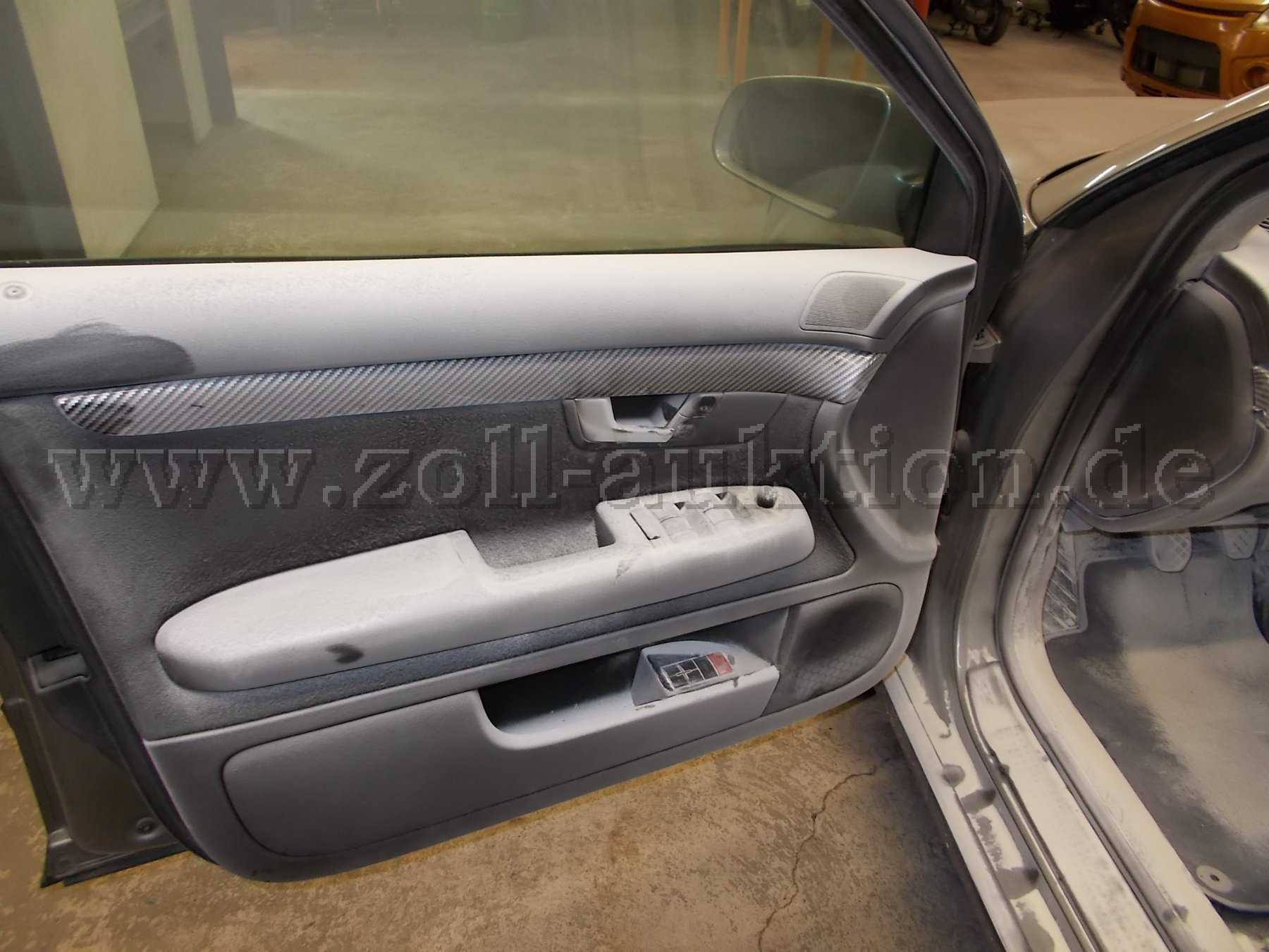 Ansicht der linken Vordertür – Innenbereich