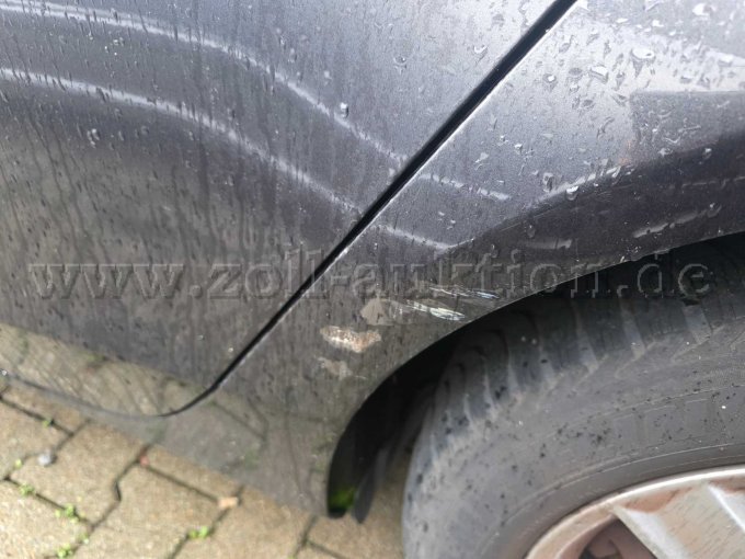 016 Kratzer Kotflügfel hinten Fahrerseite