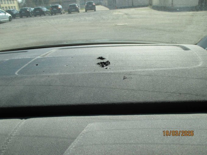 Hutablage Bohrlöcher