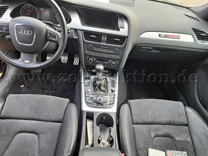 Mittelkonsole und Armaturenbrett