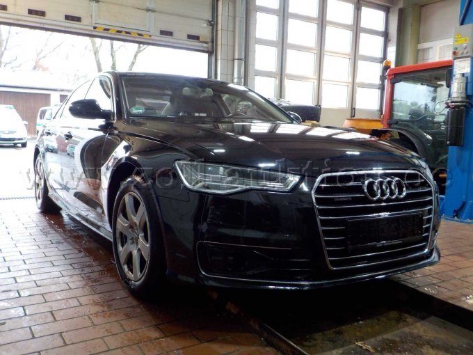 Front- und Seitenansicht Audi A6