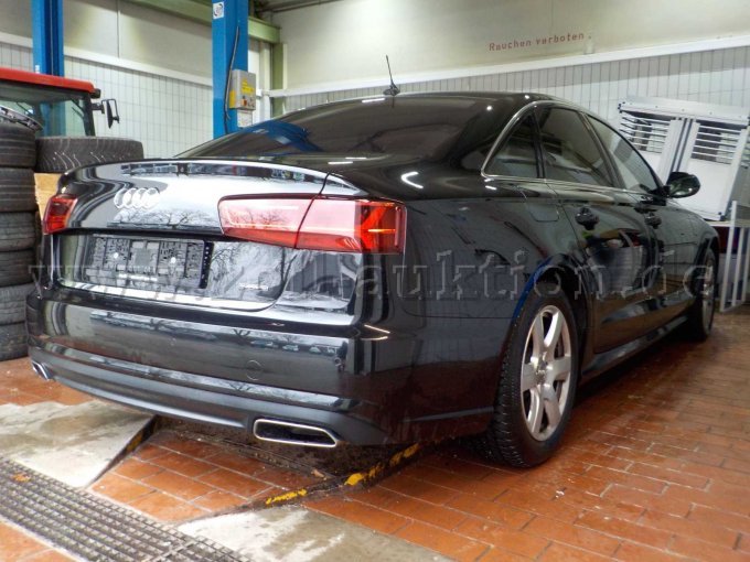 Heck- und Seitenansicht Audi A6