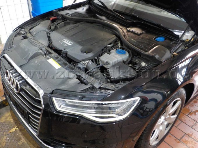 Detailbild Motorraum Audi A6