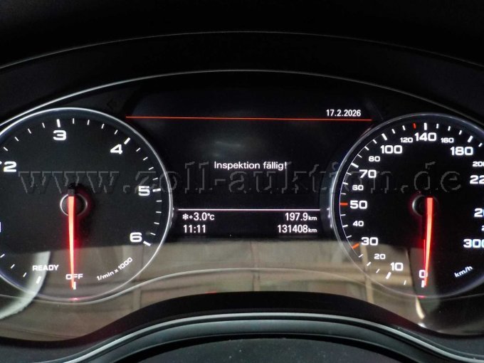 Detailbild Display am Armaturenbrett