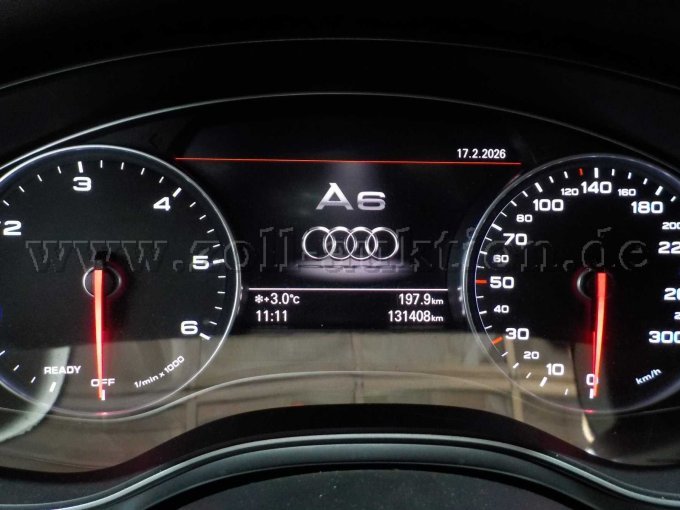 Detailbild Display am Armaturenbrett