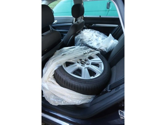 Zweiter Radsatz: Winterreifen auf Leichtmetallfelge