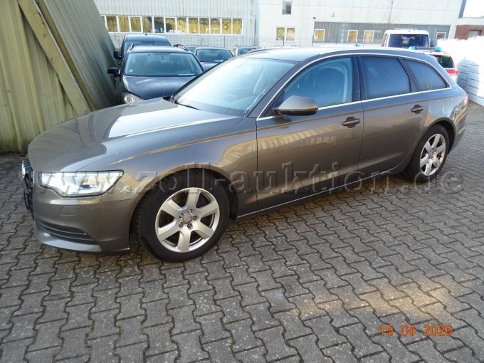 seitlich links vorn