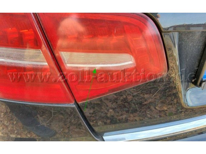 Rückleuchten links gebrochen