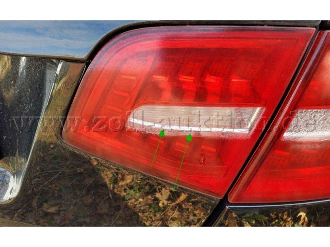 Rückleuchten rechts gebrochen