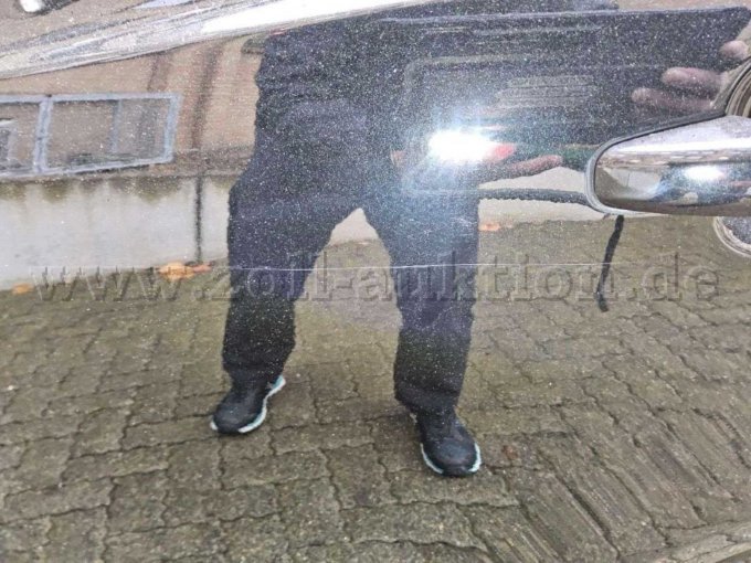 Mangel Tür links