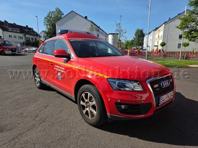 Fahrzeugfront und Beifahrerseite