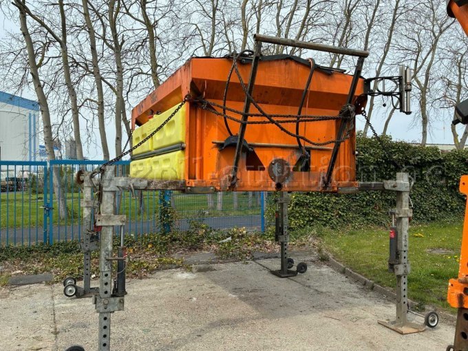Streuer 3 vorne