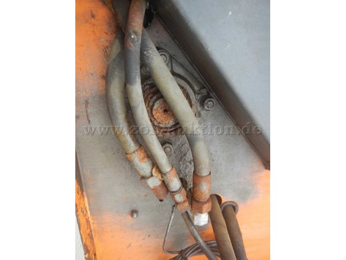 Leitungen zum hydraulischen Ansteuern