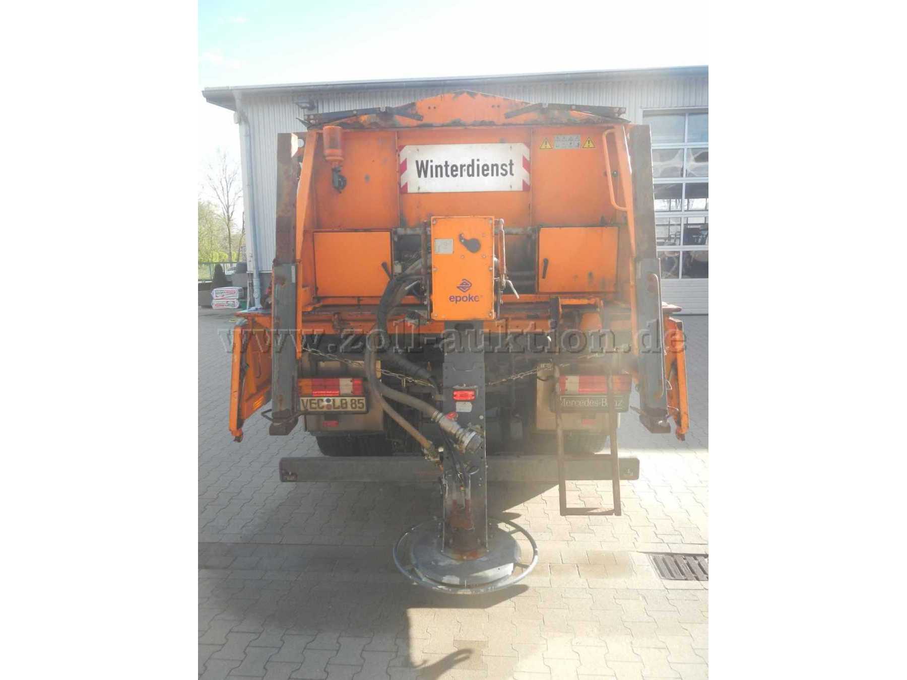 Rückansicht mit Streuteller (LKW nicht in der Auktion!)