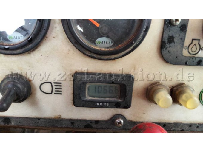 Aufsitzmäher Walker Foto vom Stundenzähler