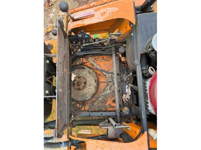 1 AufsitzrasenmäherAS 910/2 Enduro – defekt / Teileträger – foto 10 – kavel bij Zoll-Auktion, Hamburg