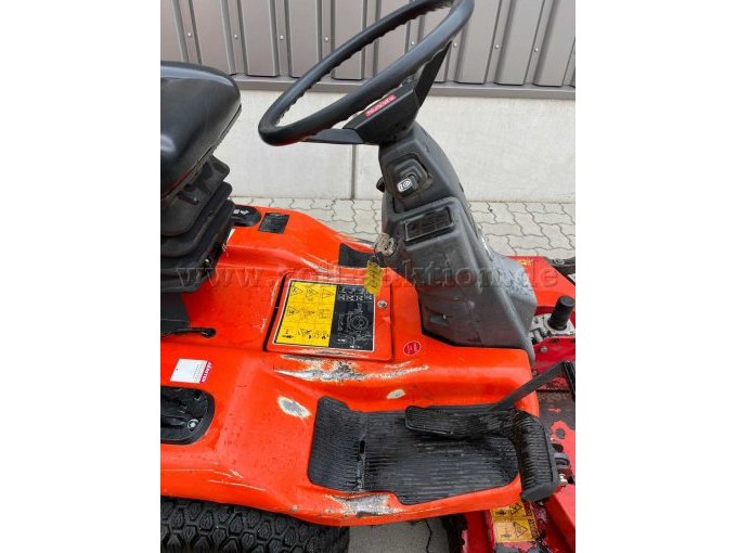 Kubota F1900 Fahrerstand, Lackschäden