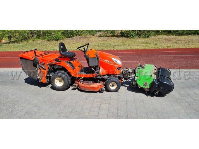 Kubota mit Anbauteilen