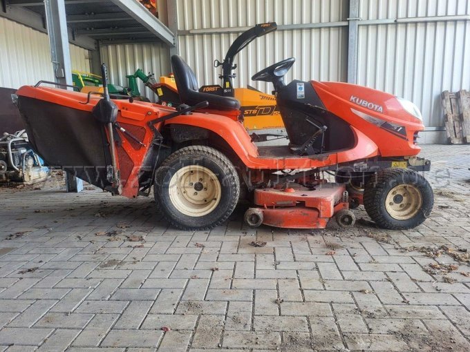 Rasentraktor Kubota GR 2100 EC2 Ansicht linke Seite