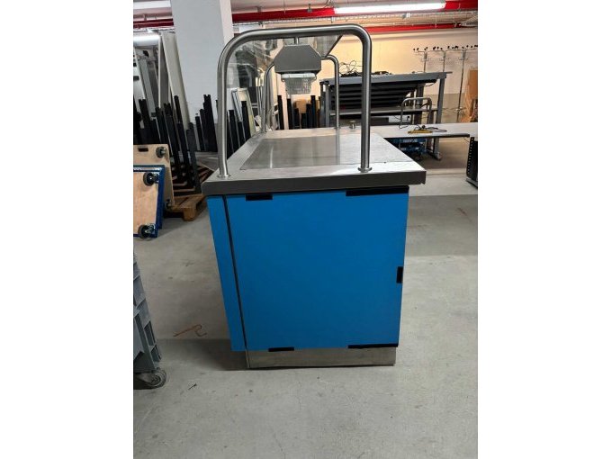 Blick auf Theke li. Seite